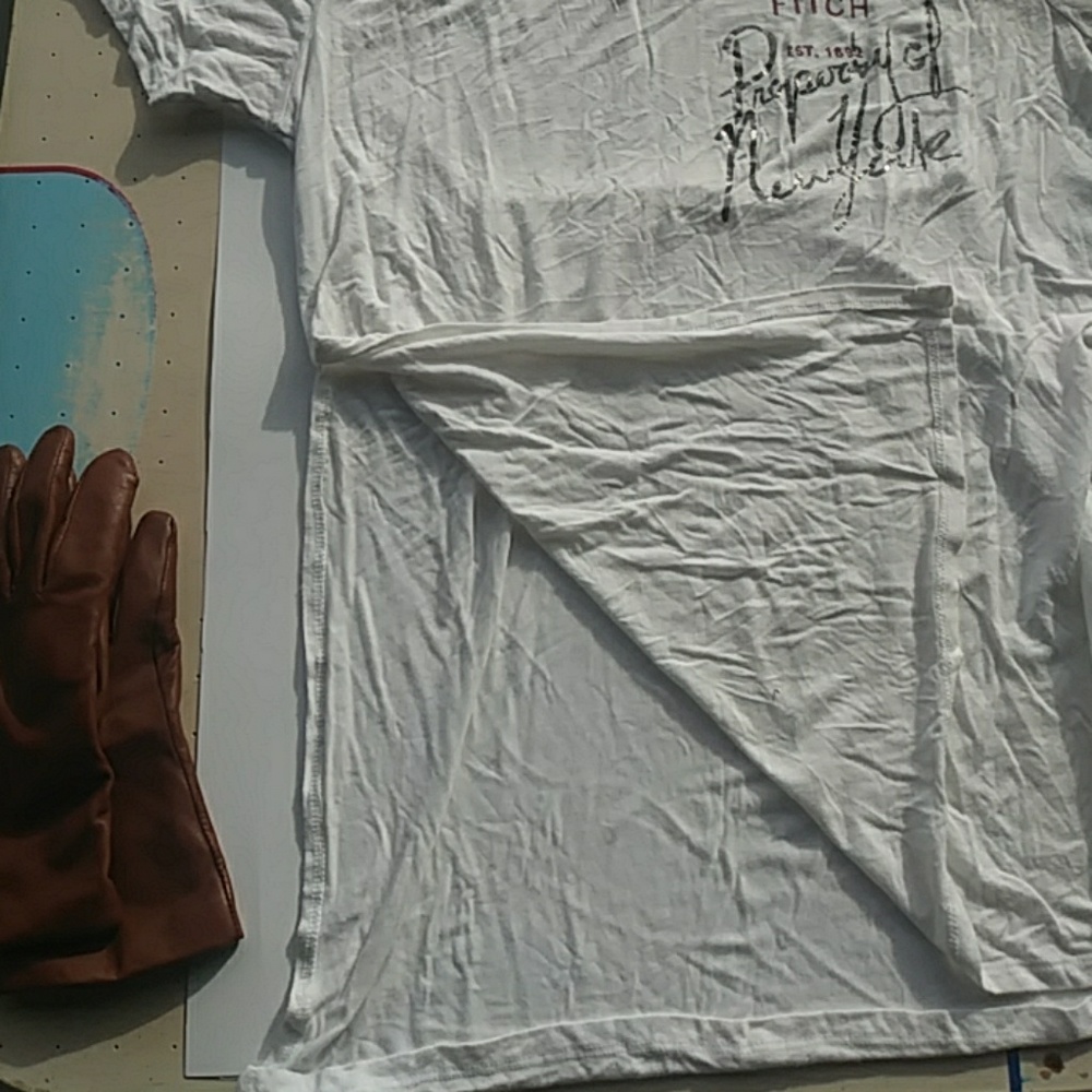 Tee - Picture 4 of 4